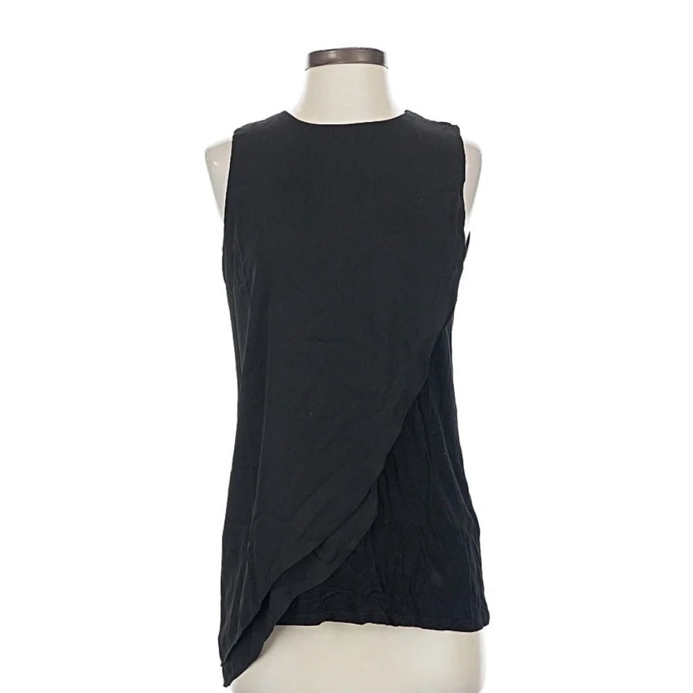 🖤White House Black Market Black Sleeveless Shell Top